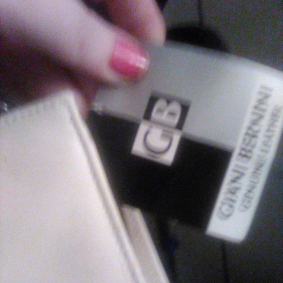 Purses - Picture 6 of 11